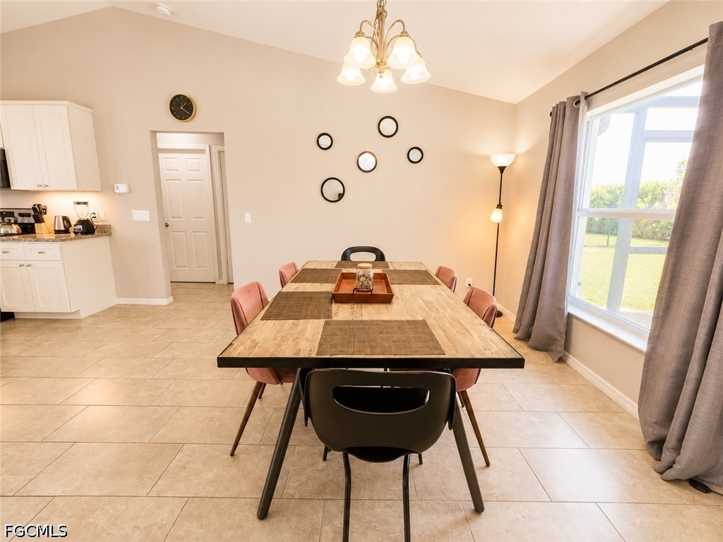 3 Bed Pool Home for Sale in Cape Coral, photo 7