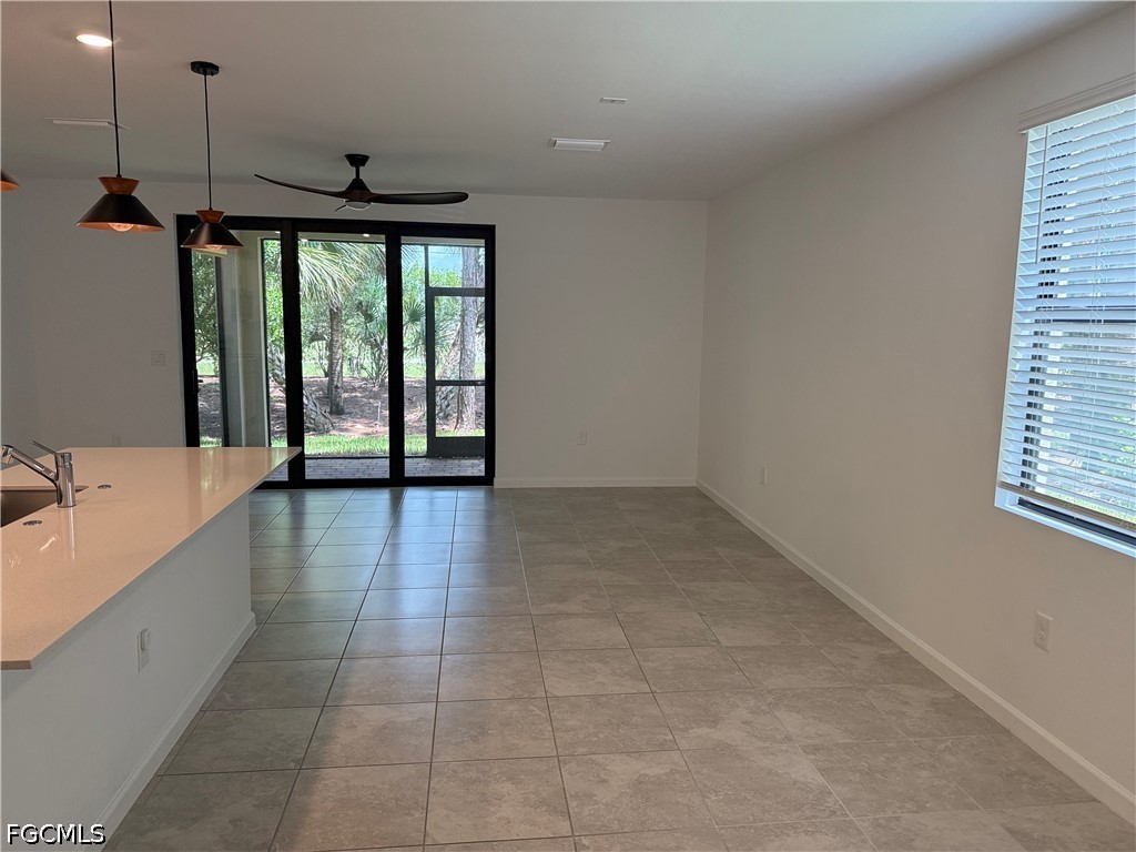 3 Bed Townhouse for Sale in Cape Coral, photo 7
