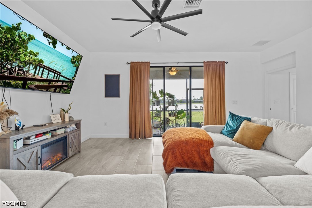 4 Bed Waterfront Home for Sale in Timber Creek, photo 7
