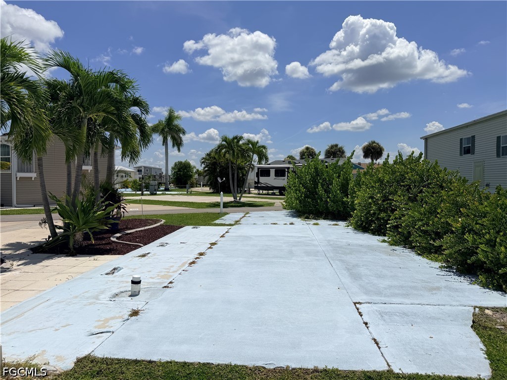 Residential for Sale in Palmetto Palms R V, photo 7