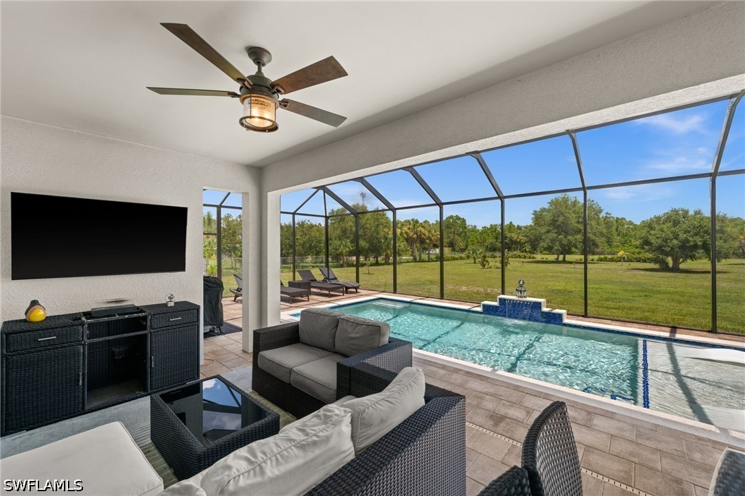 3 Bed Pool Home for Sale in Naples, photo 7