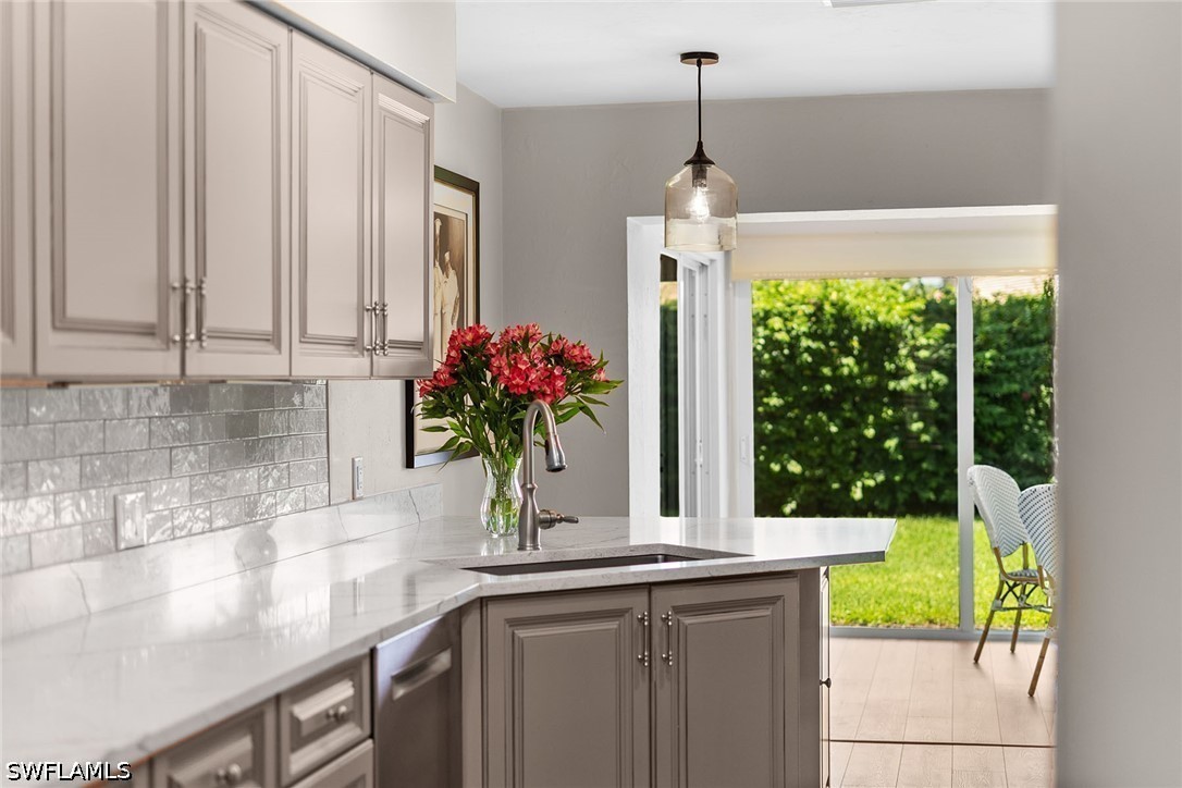 3 Bed SingleFamilyResidence for Sale in Naples, photo 7