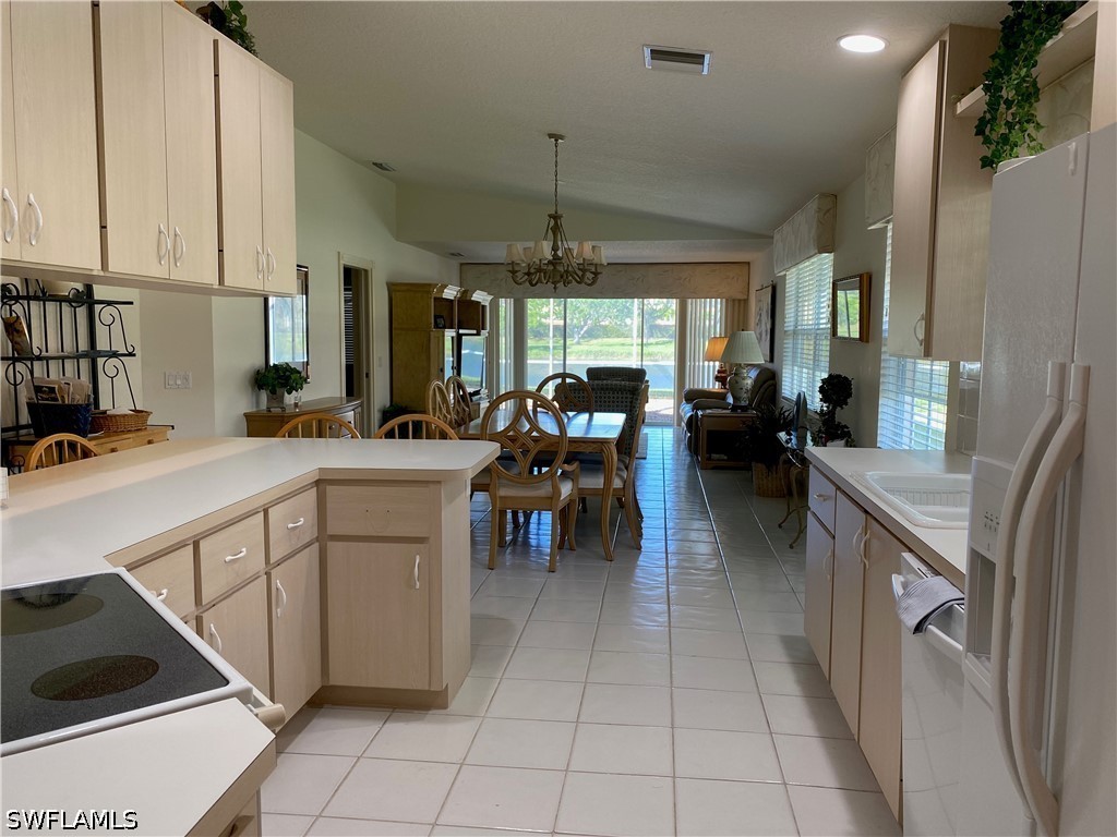 2 Bed Waterfront Home for Sale in Village Walk, photo 7