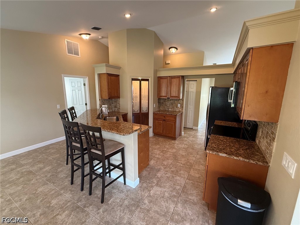 4 Bed Pool Home for Sale in Cape Coral, photo 7