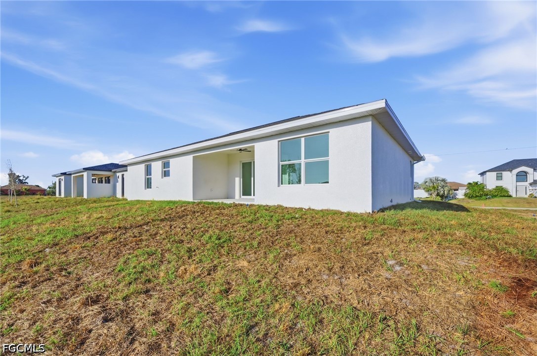 3 Bed Waterfront Home for Sale in Cape Coral, photo 7