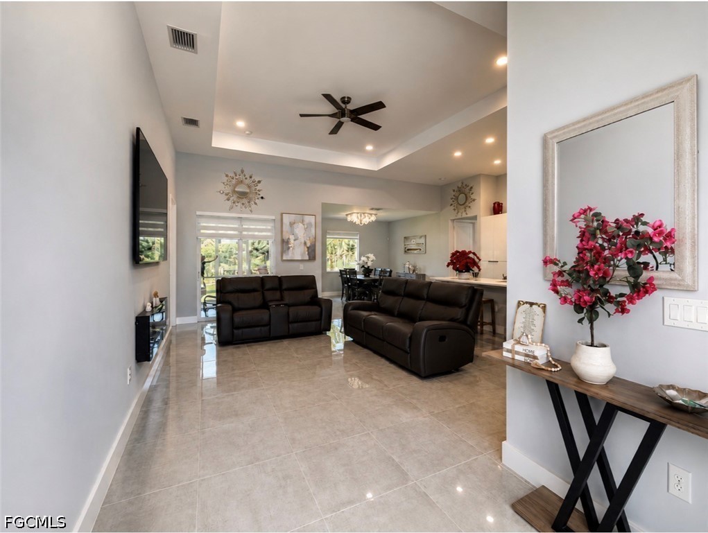 3 Bed SingleFamilyResidence for Sale in Lehigh Acres, photo 7