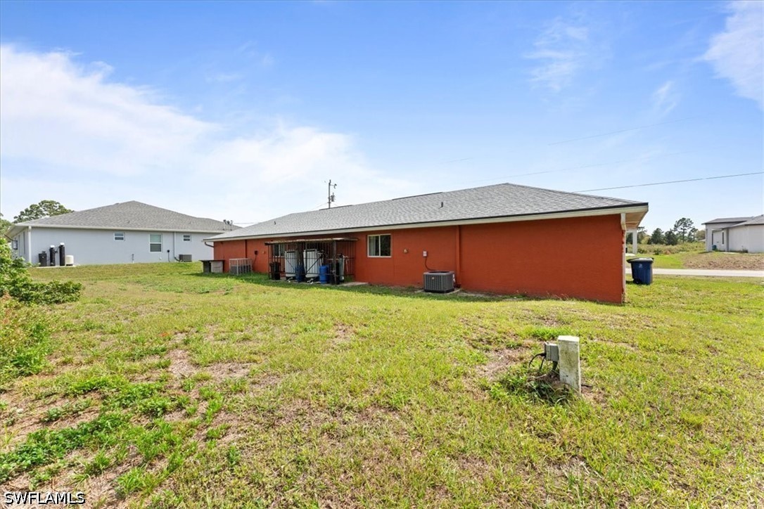 6 Bed Waterfront Home for Sale in Lehigh Acres, photo 7