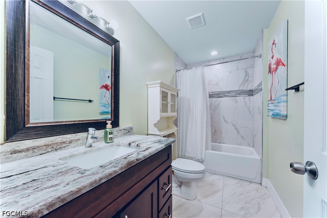 3 Bed SingleFamilyResidence for Sale in Lehigh Acres, photo 7