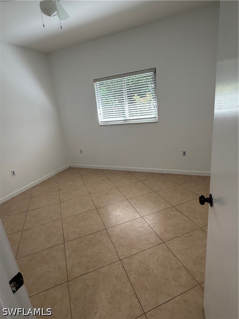 3 Bed SingleFamilyResidence for Sale in Naples, photo 7