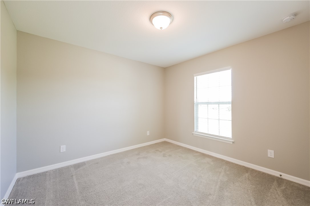3 Bed SingleFamilyResidence for Sale in Lehigh Acres, photo 7