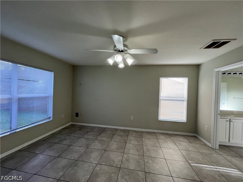 4 Bed SingleFamilyResidence for Sale in Cape Coral, photo 7