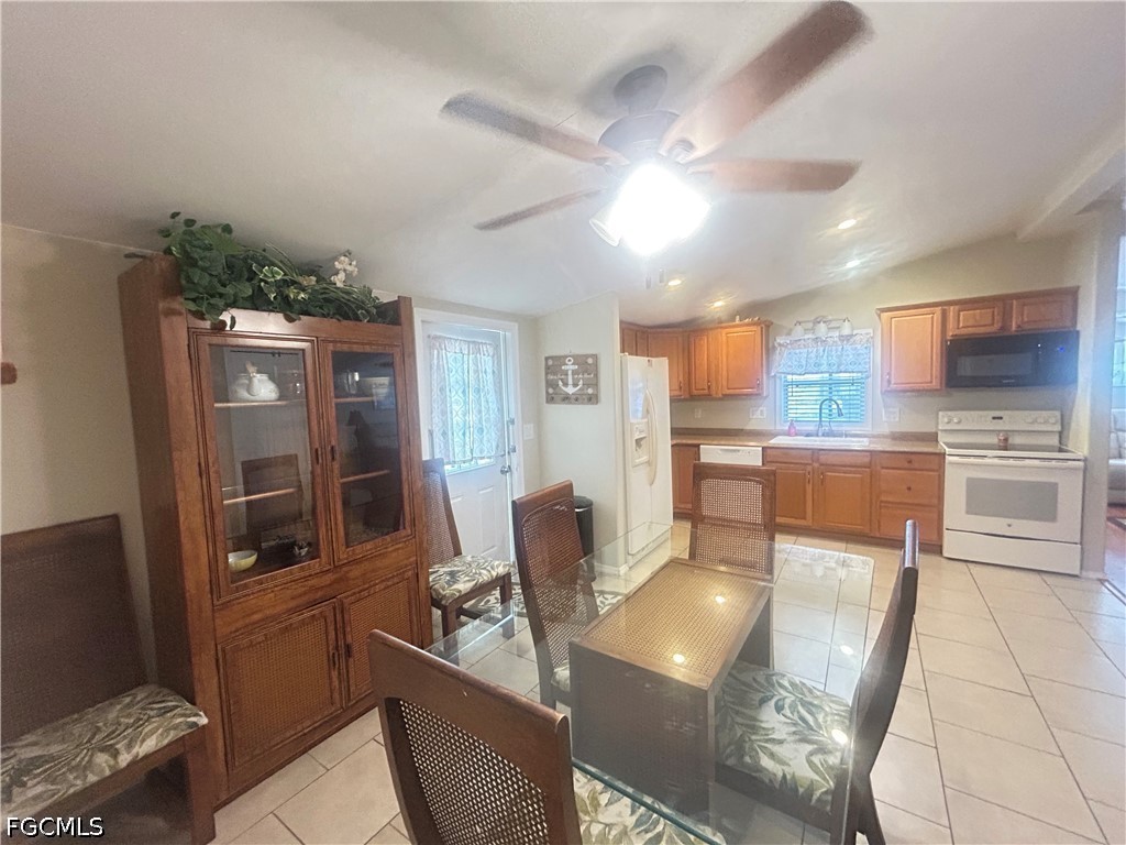 2 Bed ManufacturedHome for Sale in Horizon Village, photo 7