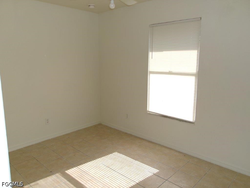 3 Bed SingleFamilyResidence for Sale in City View Park, photo 7