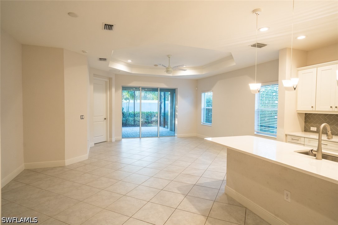 2 Bed Attached for Sale in Naples, photo 7