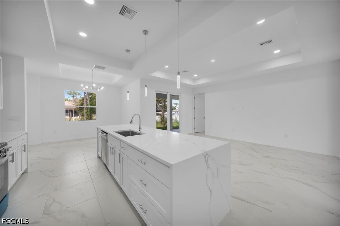 3 Bed SingleFamilyResidence for Sale in Lehigh Acres, photo 7