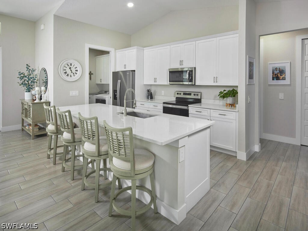 4 Bed SingleFamilyResidence for Sale in El Dorado Acres, photo 7