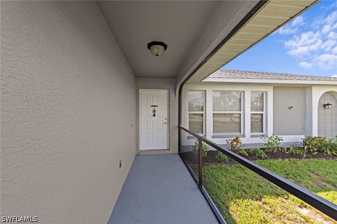 3 Bed SingleFamilyResidence for Sale in Cape Coral, photo 7