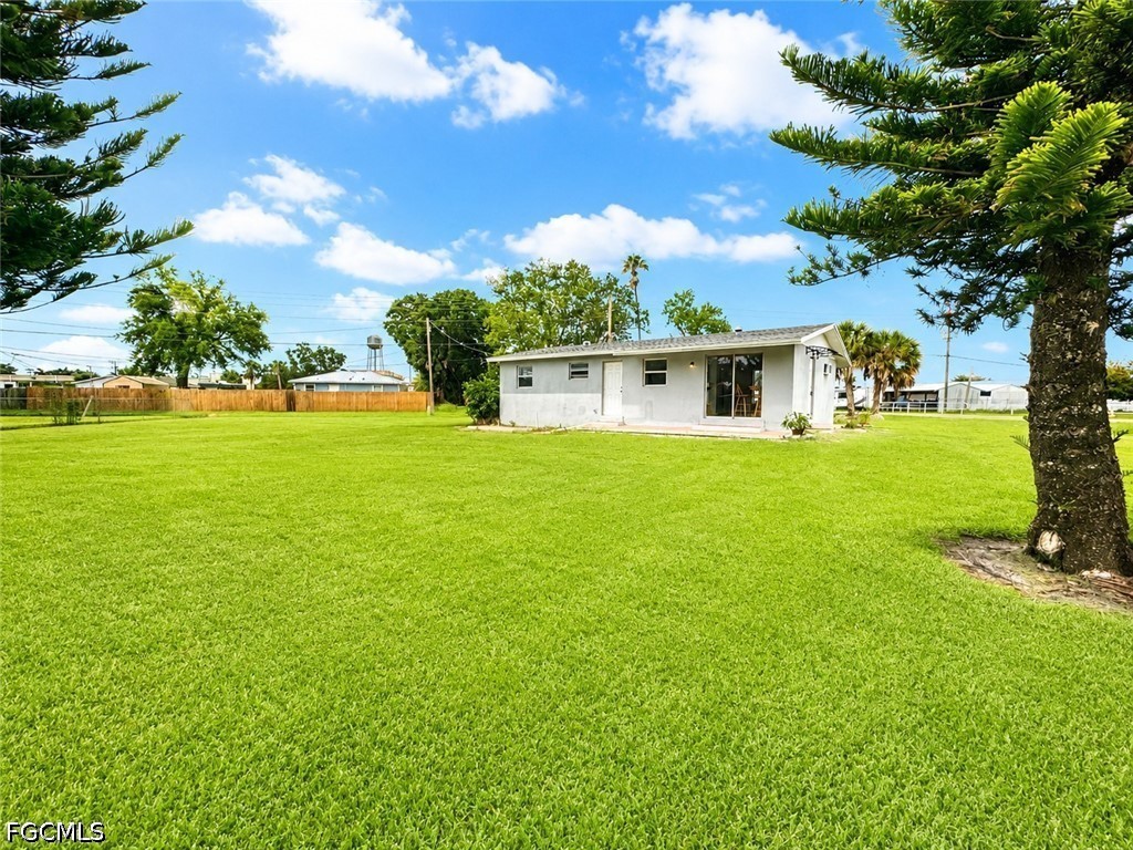 3 Bed SingleFamilyResidence for Sale in Moore Haven, photo 7