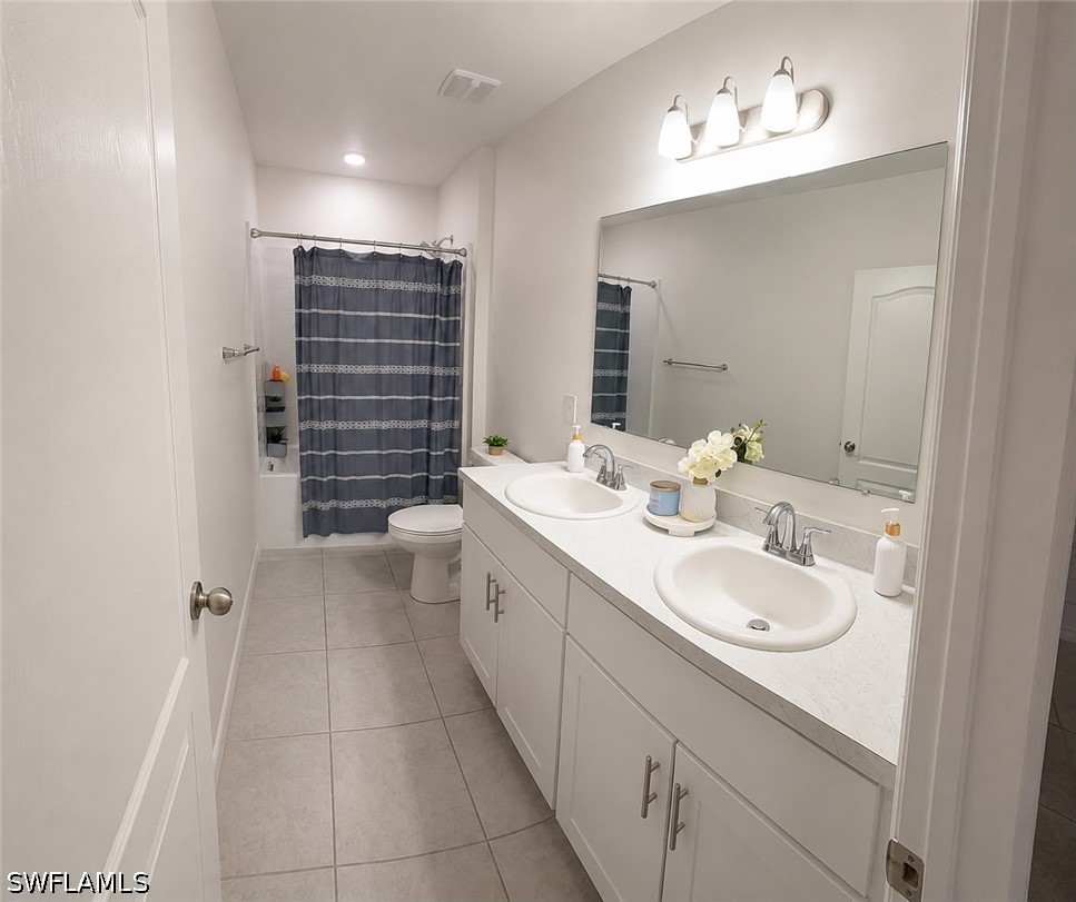 4 Bed SingleFamilyResidence for Sale in Lehigh Acres, photo 7
