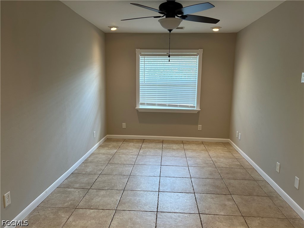 3 Bed SingleFamilyResidence for Sale in Cape Coral, photo 7