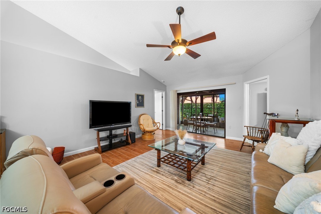 2 Bed Attached for Sale in Pinebrook Woods, photo 7