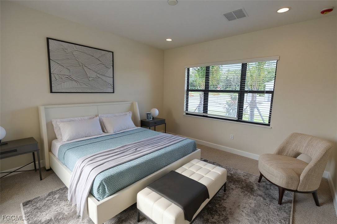 3 Bed SingleFamilyResidence for Sale in Valencia Harbor, FL — photo 8