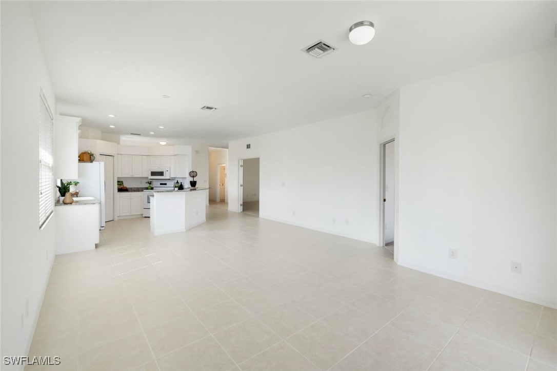 3 Bed Waterfront Home for Sale in Bella Terra, FL — photo 8