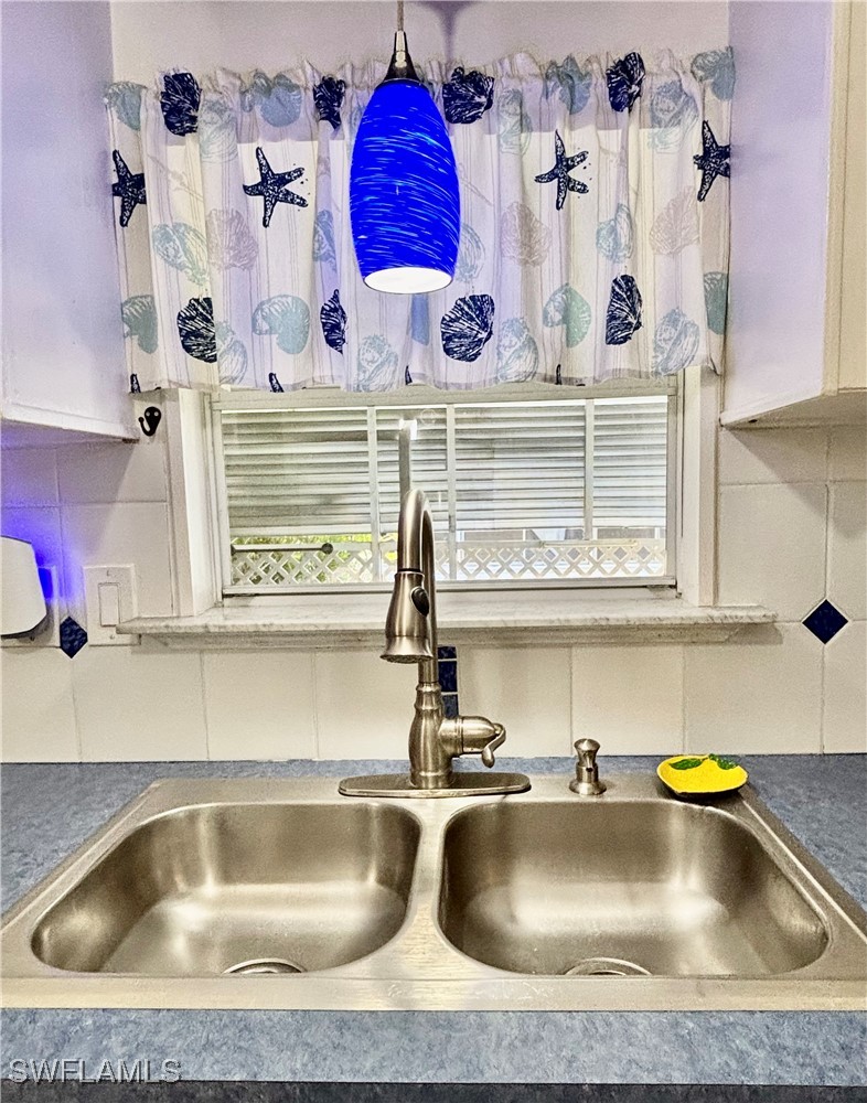 2 Bed ManufacturedHome for Sale in North Fort Myers, FL — photo 8