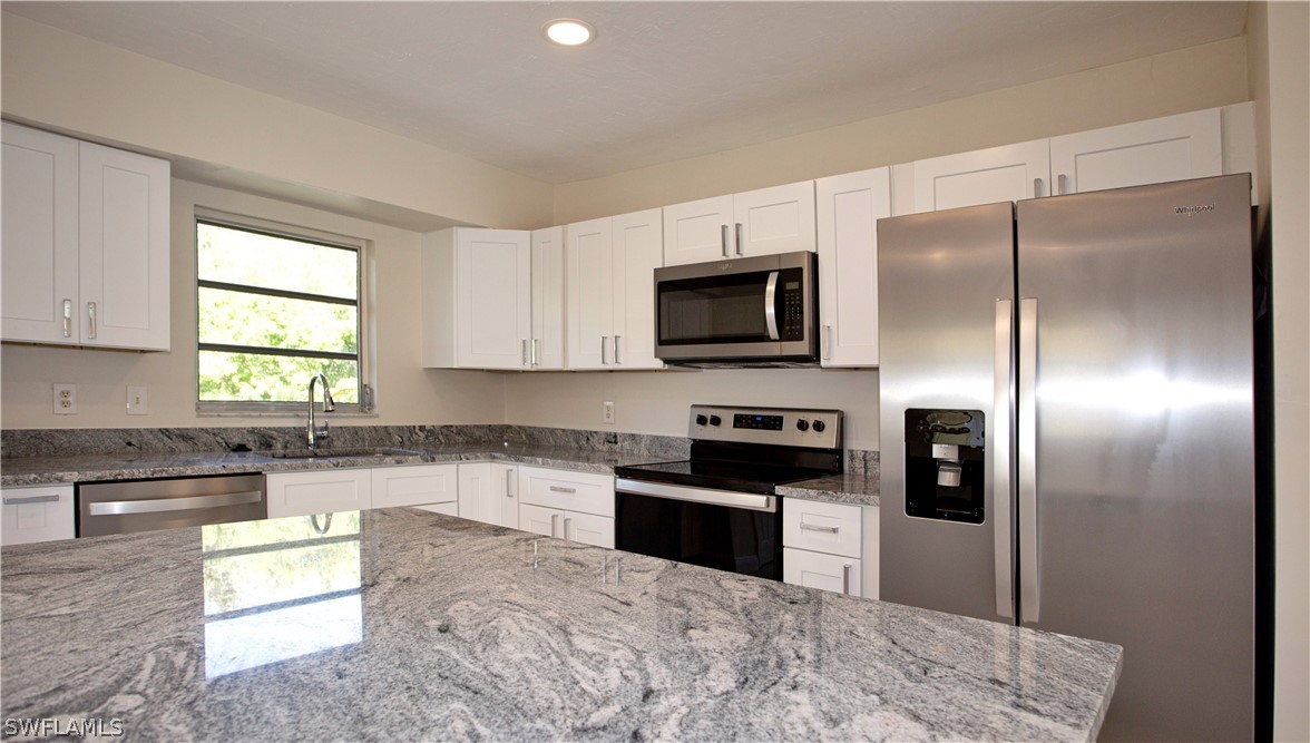 2 Bed Condominium for Sale in Solana Oaks, FL, $299,900 — photo 8