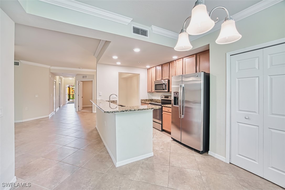 2 Bed Condominium for Sale in Palmetto Cove, FL, $249,000 — photo 8