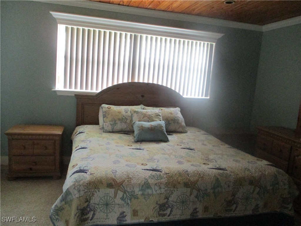 1 Bed Waterfront Home for Sale in Fort Myers, FL, $99,000 — photo 8