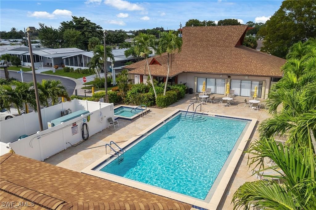 2 Bed ManufacturedHome for Sale in Naples, FL, $208,000 — photo 8