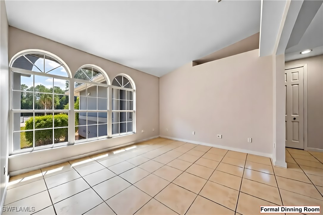 5 Bed SingleFamilyResidence for Sale in Naples, FL, $729,999 — photo 8