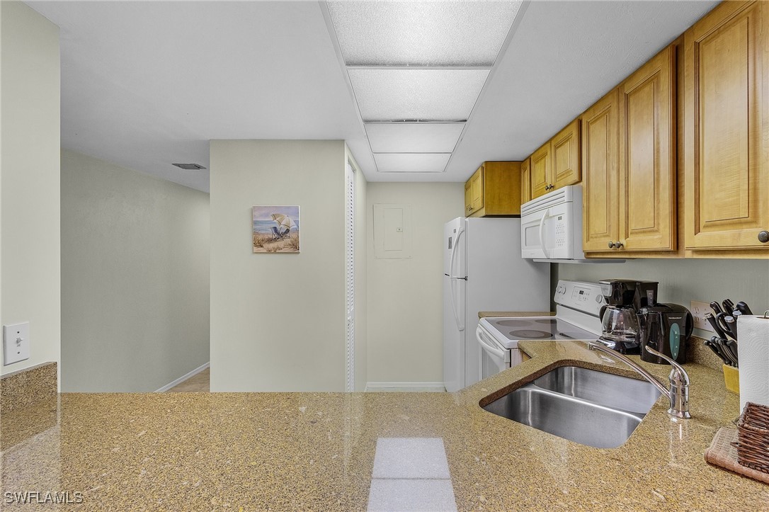 1 Bed Condominium for Sale in Naples, FL, $308,000 — photo 8