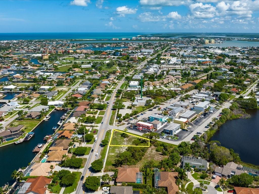 Residential for Sale in Marco Beach, photo 8
