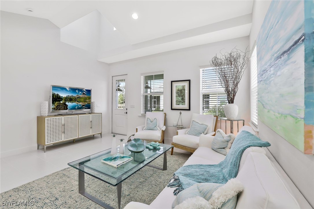 2 Bed Attached for Sale in Naples, photo 8
