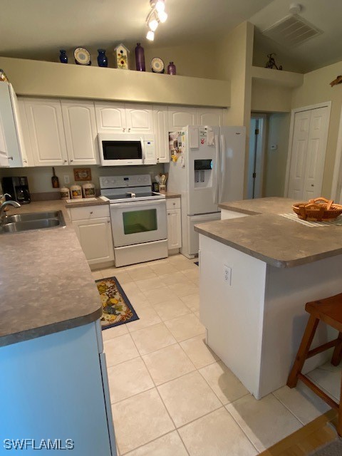 3 Bed SingleFamilyResidence for Sale in Cape Coral, FL — photo 8