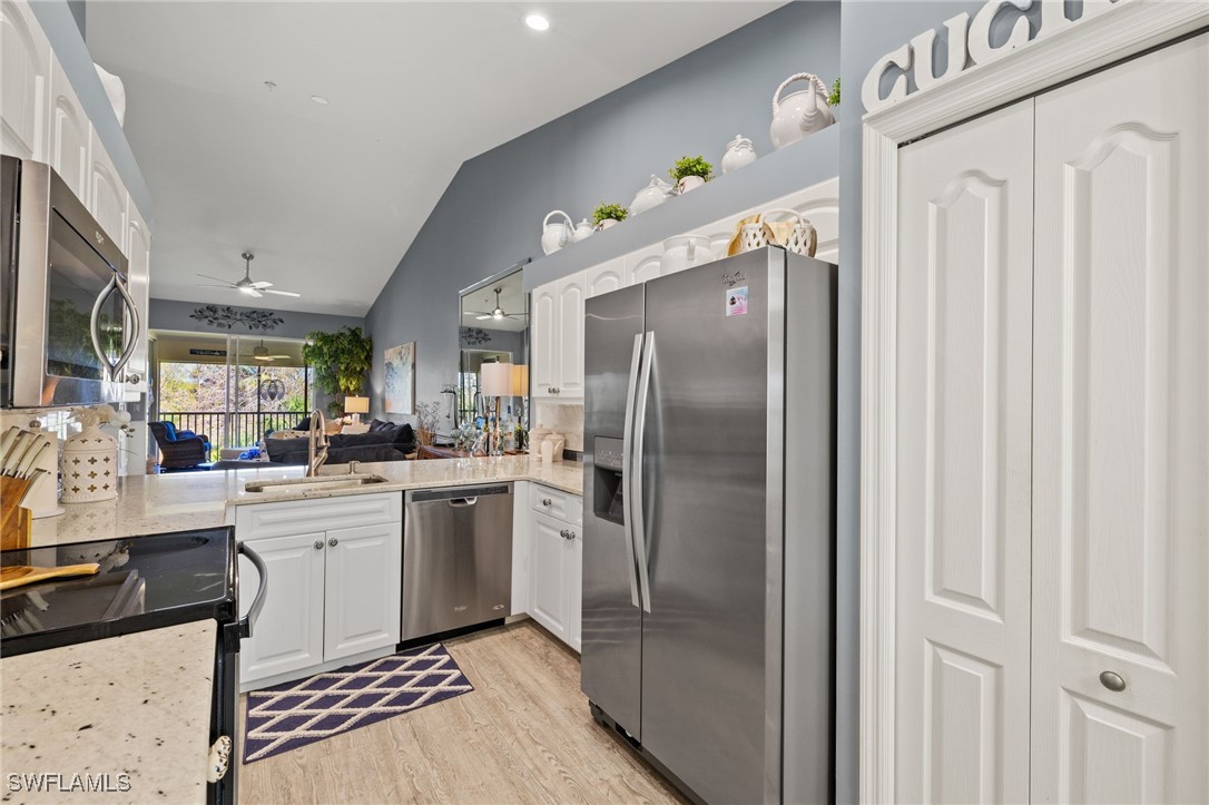 2 Bed Condominium for Sale in Stoneybrook, FL — photo 8