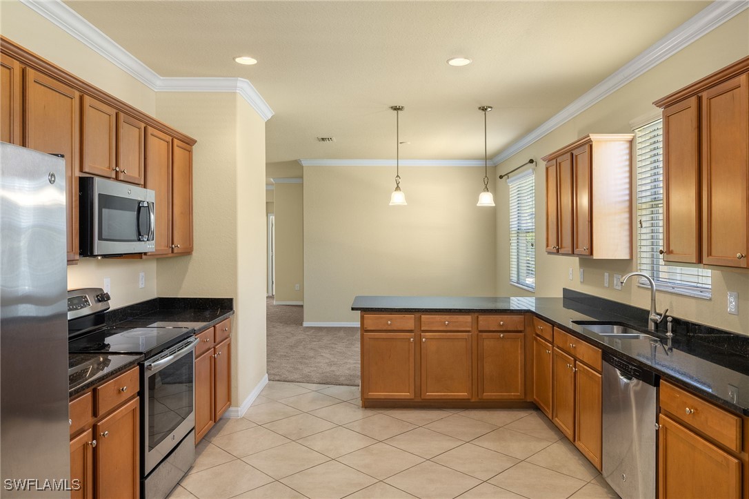 3 Bed SingleFamilyResidence for Sale in Bella Vida, FL — photo 8