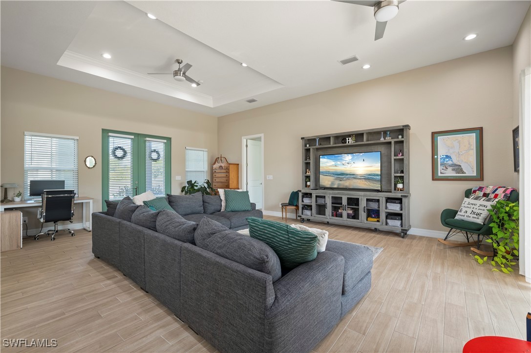 3 Bed SingleFamilyResidence for Sale in Deep Creek, FL — photo 8