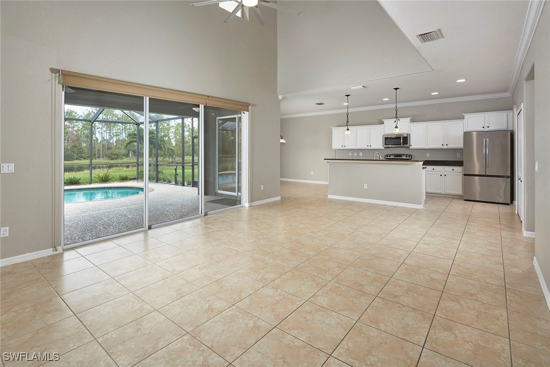 5 Bed Pool Home for Sale in Bella Terra, photo 8