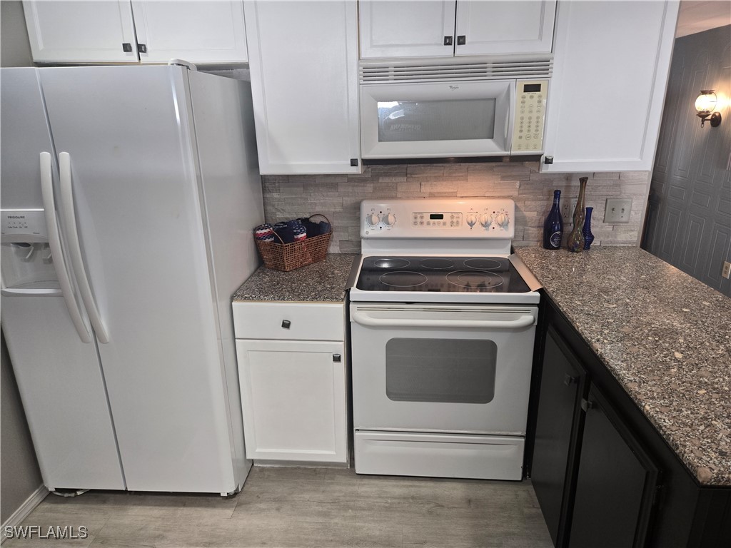 2 Bed ManufacturedHome for Sale in North Fort Myers, photo 8