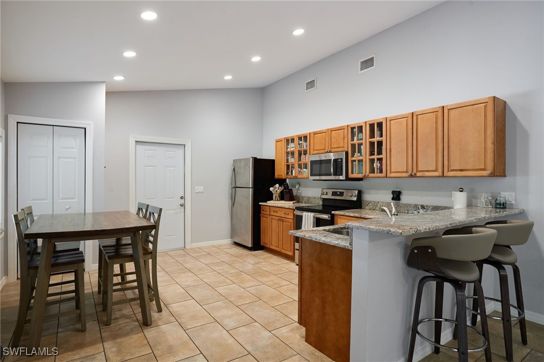 2 Bed SingleFamilyResidence for Sale in Buckingham, FL — photo 8