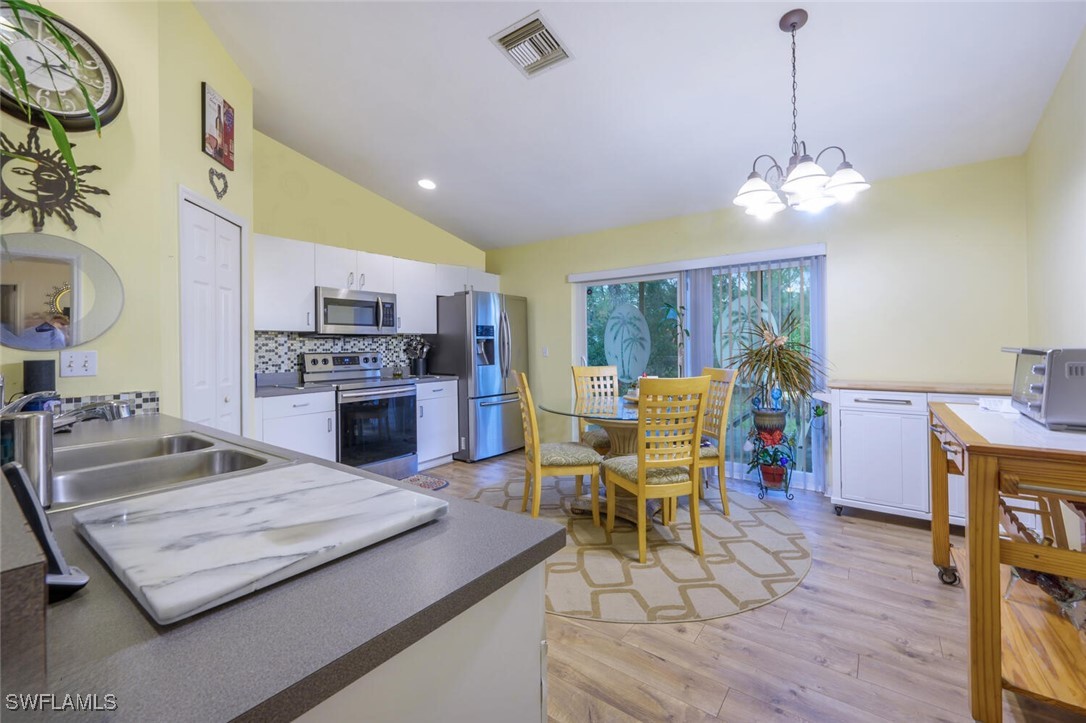 3 Bed SingleFamilyResidence for Sale in Lehigh Acres, photo 8