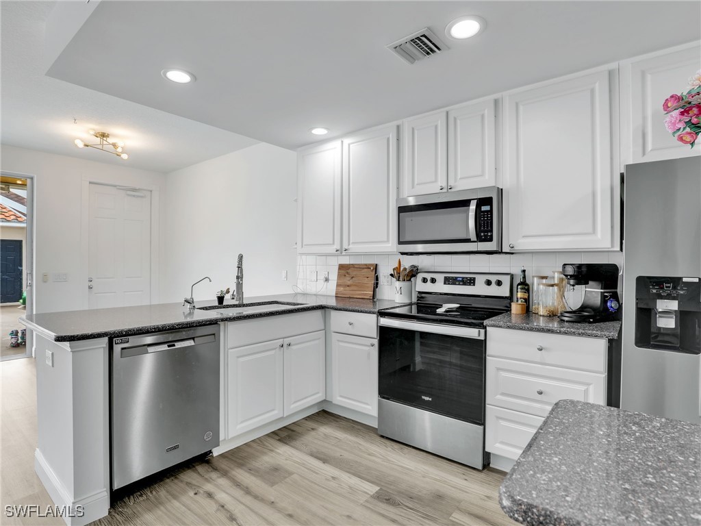 3 Bed Townhouse for Sale in Island Walk, photo 8