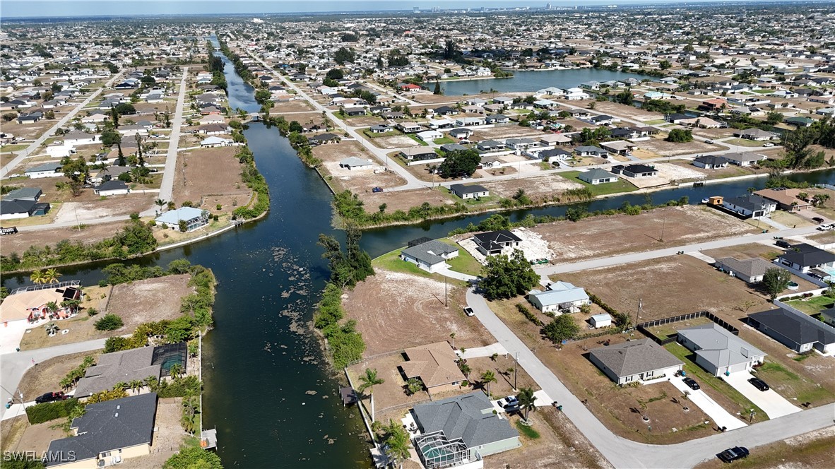 3 Bed Waterfront Home for Sale in Cape Coral, photo 8