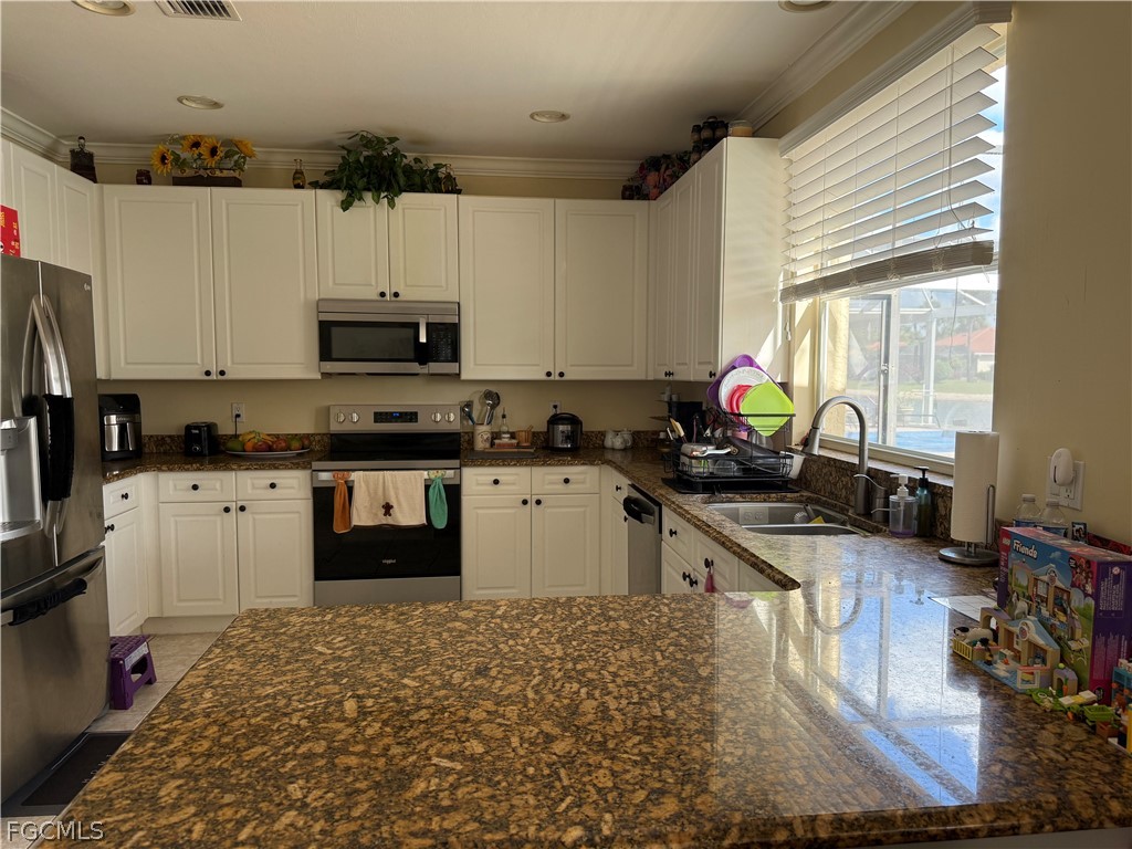 4 Bed Pool Home for Sale in Silverlakes, FL, $439,900 — photo 8