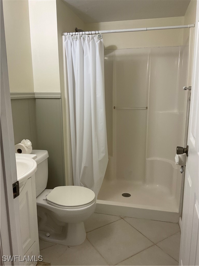 2 Bed Condominium for Sale in Fort Myers Beach, FL, $450,000 — photo 8