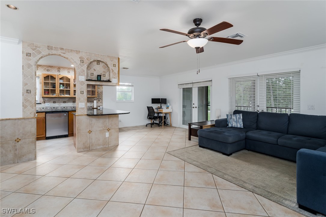4 Bed SingleFamilyResidence for Sale in Naples, photo 8
