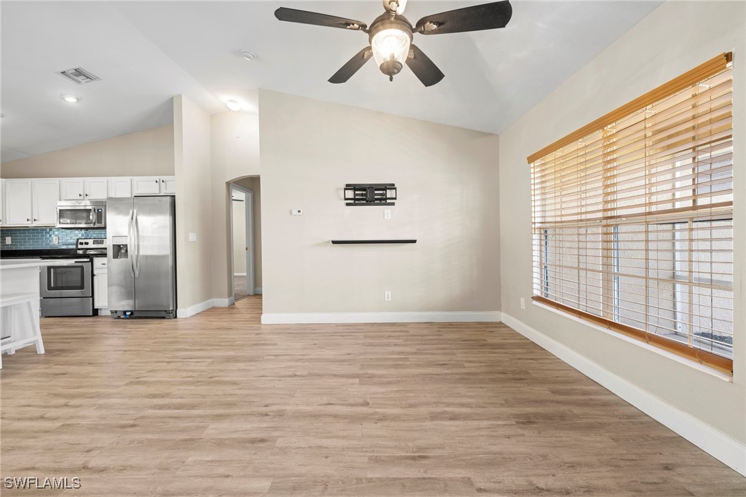 3 Bed SingleFamilyResidence for Sale in Fort Myers, FL — photo 8